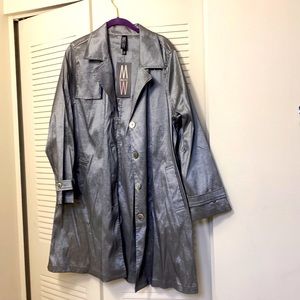 Silver trench coat, women’s 1x.  Missing belt